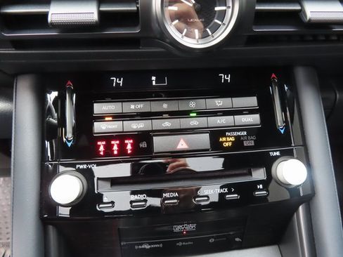 Used 2025 Lexus IS 500 500 F SPORT Performance 4D Sed image 25