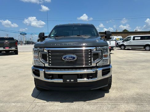 Used 2021 Ford F350 Lariat w/ Lariat Value Package AWD/4WD image 3