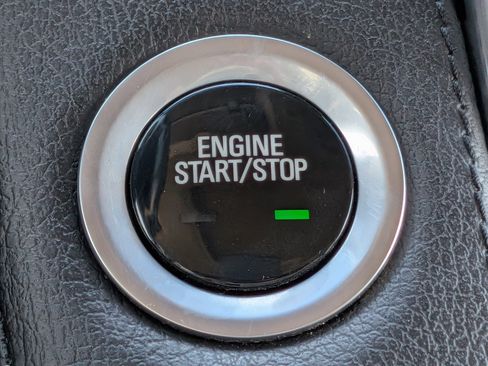 Certified 2018 Cadillac Escalade Premium Luxury AWD/4WD image 36
