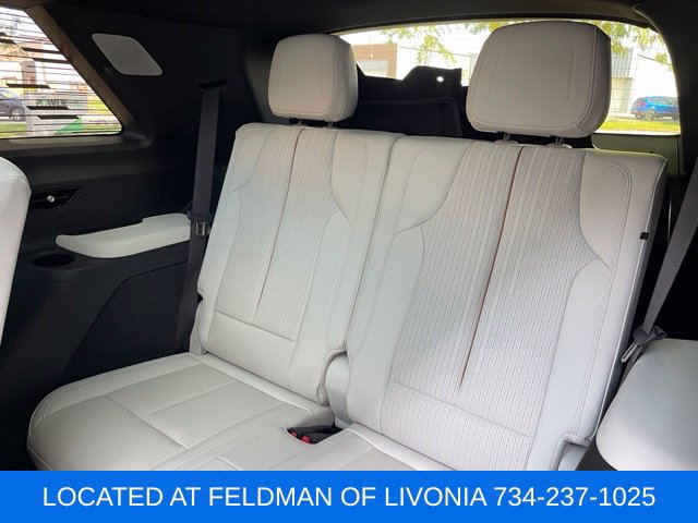 Used 2026 Cadillac Vistiq Sport w/ LPO, Floor Liner Package AWD/4WD image 26
