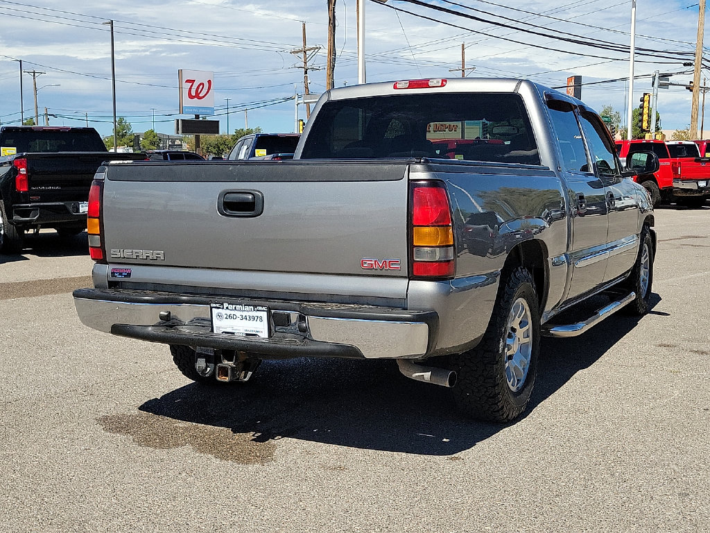 Used 2006 GMC Sierra 1500 SLE w/ Onstar Plus Package RWD image 12