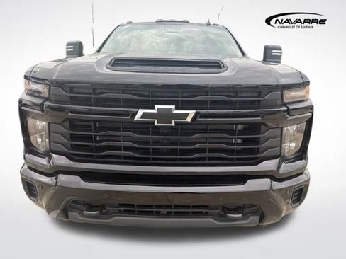 New 2026 Chevrolet Silverado 2500 Custom w/ Custom Value Package AWD/4WD image 9