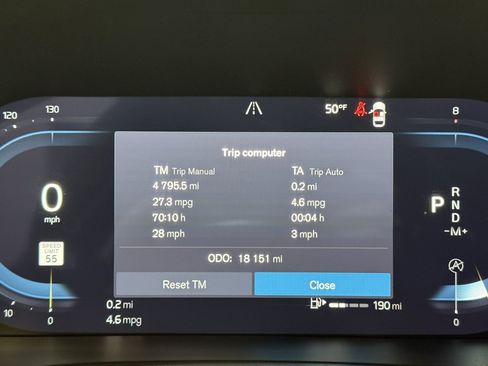 Used 2025 Volvo V60 B5 Cross Country Plus image 18