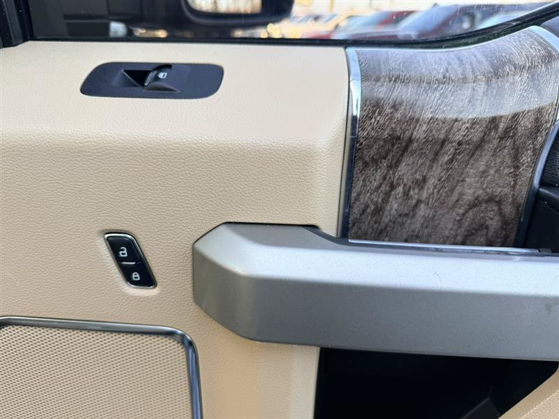Used 2017 Ford F250 Lariat w/ Lariat Ultimate Package AWD/4WD image 19