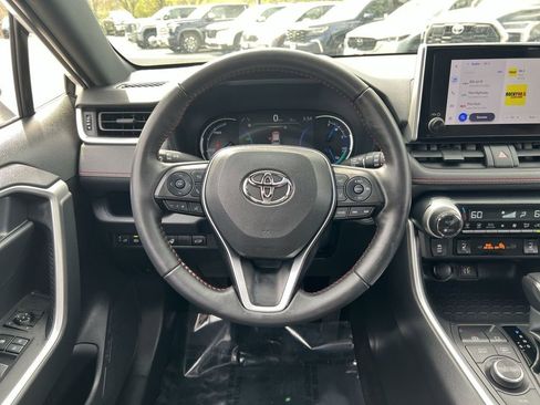 Used 2023 Toyota RAV4 SE w/ Weather & Moonroof Package image 24