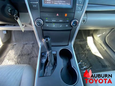 Used 2015 Toyota Camry LE FWD image 36