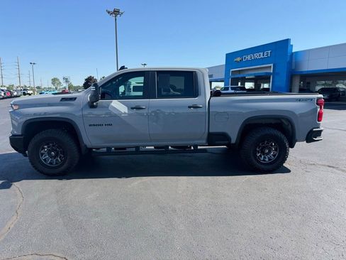Used 2025 Chevrolet Silverado 2500 Custom w/ Custom Value Package AWD/4WD image 7