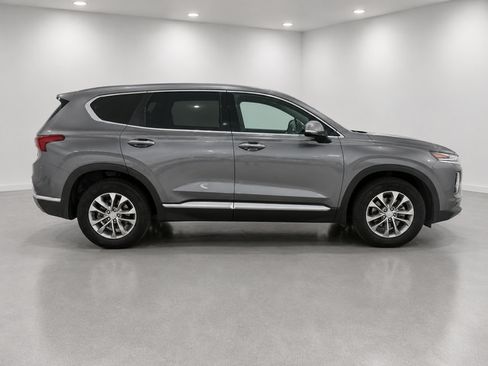 Used 2019 Hyundai Santa Fe SE AWD/4WD image 2