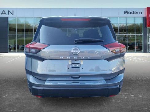 Certified 2026 Nissan Rogue SV FWD image 25
