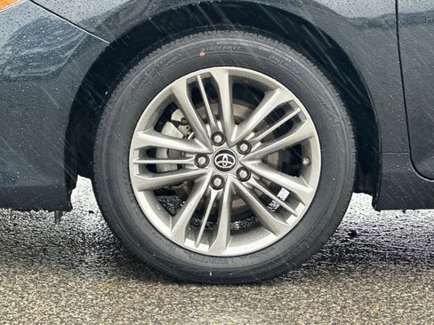 Used 2017 Toyota Camry SE image 23