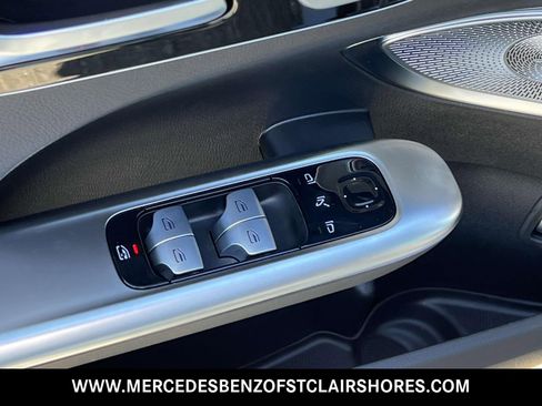 Used 2025 Mercedes-Benz C 300 4MATIC Sedan image 20