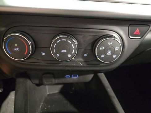 Used 2024 Chevrolet Trax RS w/ Driver Confidence Package FWD image 14