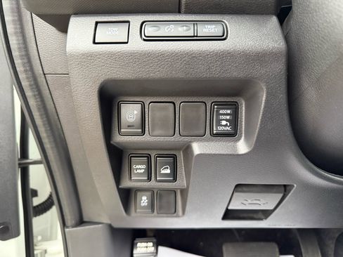 Used 2022 Nissan Frontier SV w/ Technology Package image 14