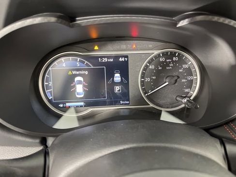 New 2025 Nissan Versa SR w/ Trunk Package image 23