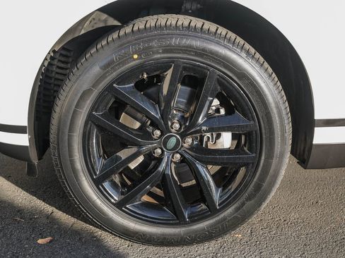 Used 2024 Land Rover Range Rover Velar S image 9