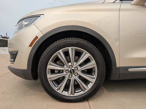 Used 2017 Lincoln MKX Reserve AWD/4WD image 11