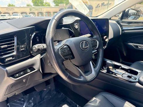 Used 2025 Lexus NX 250 FWD w/ Premium Package image 21