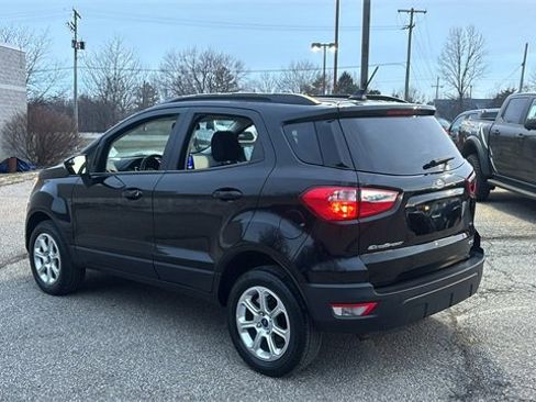 Used 2021 Ford EcoSport SE image 4