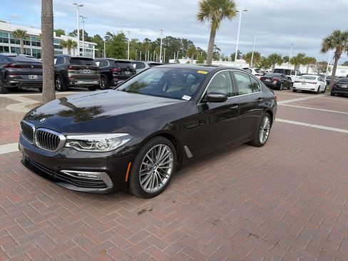 Used 2018 BMW 540i w/ Premium Package image 5