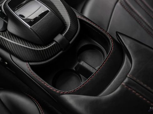 Used 2019 Aston Martin V8 Vantage Coupe RWD image 75