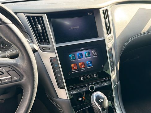 Used 2020 INFINITI Q60 3.0t image 24