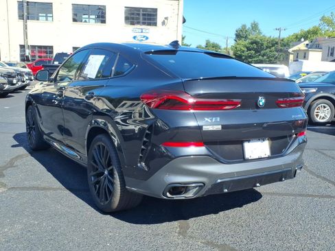 Used 2022 BMW X6 xDrive40i w/ M Sport Package AWD/4WD image 7