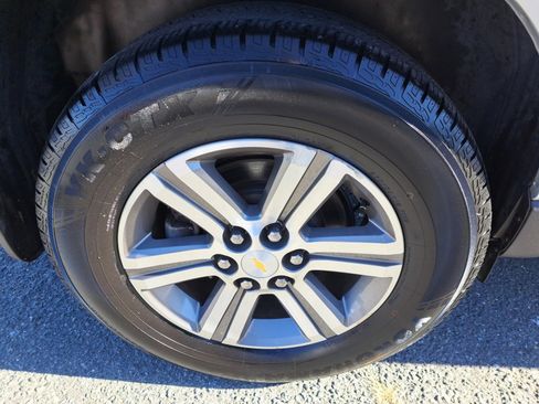 Used 2016 Chevrolet Traverse LT image 18
