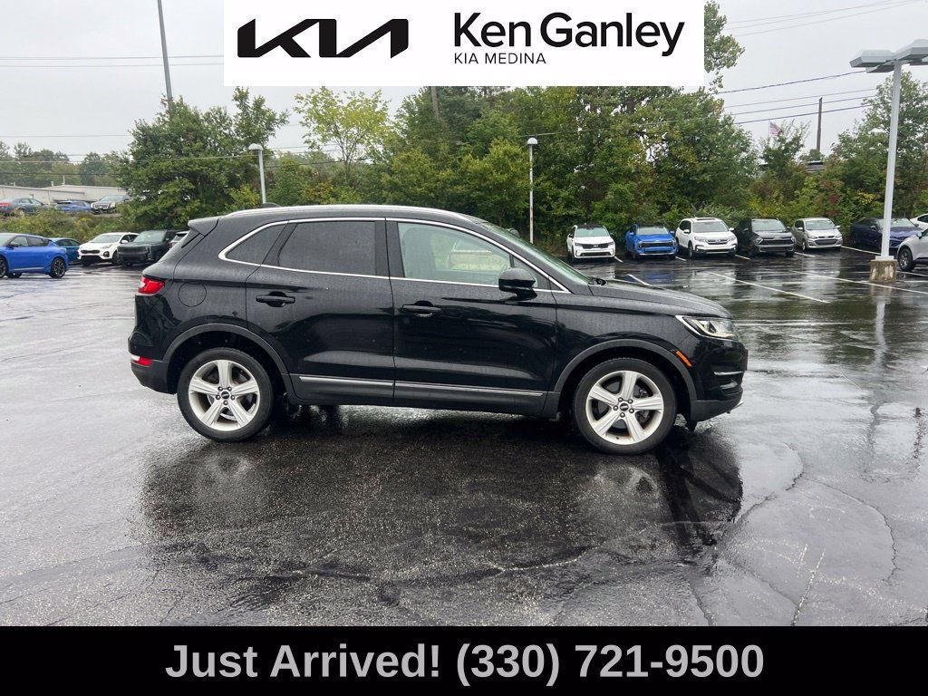Used 2017 Lincoln MKC Premiere FWD image 4