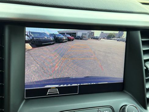 Used 2023 GMC Acadia SLE w/ Driver Convenience Package AWD/4WD image 22