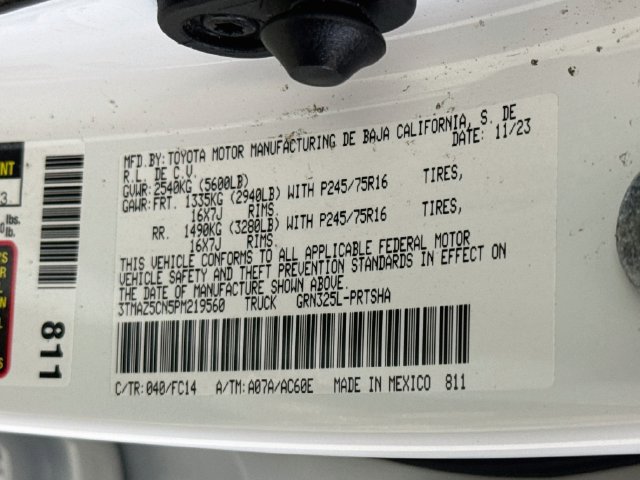 Used 2023 Toyota Tacoma SR5 w/ Technology Package RWD image 39