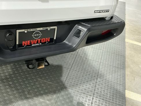 Used 2020 Jeep Gladiator Sport w/ Quick Order Package 24S image 9