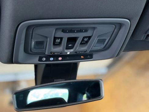 Used 2022 GMC Sierra 3500 Denali image 48