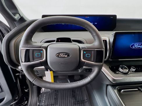 New 2026 Ford Expedition Tremor image 8