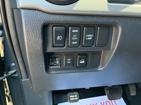 Used 2017 Nissan Titan PRO-4X AWD/4WD image 31