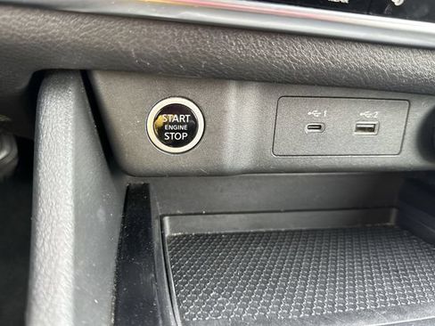 Used 2023 Nissan Rogue SV FWD image 17