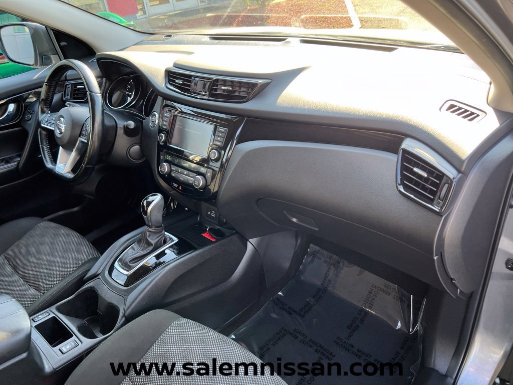 Used 2021 Nissan Rogue Sport SV AWD/4WD image 24
