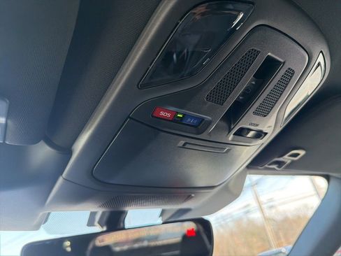 Used 2025 Subaru Outback Wilderness w/ Wilderness Package image 17