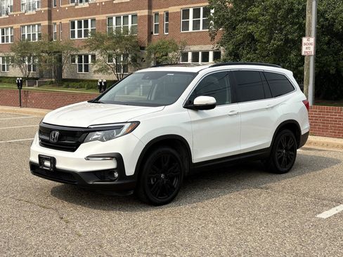 Used 2022 Honda Pilot Special Edition image 2