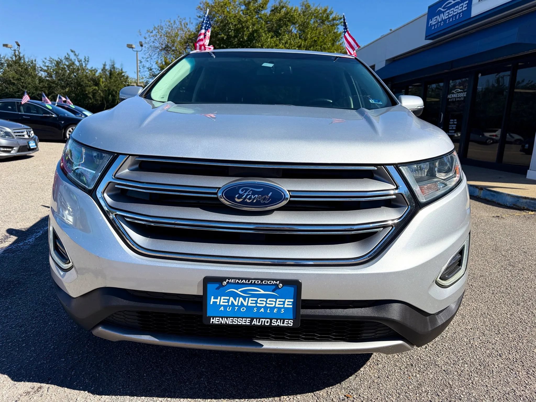 Used 2018 Ford Edge Titanium FWD image 7