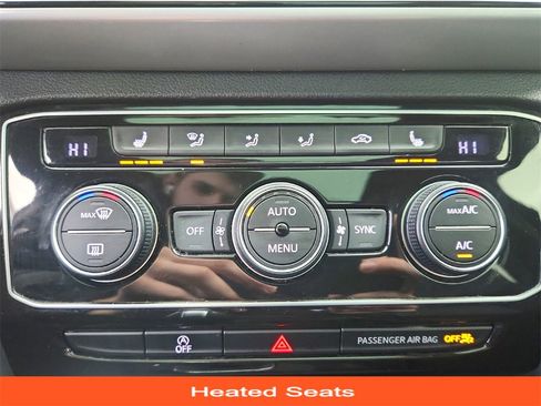 Used 2020 Volkswagen Atlas Cross Sport SEL image 19