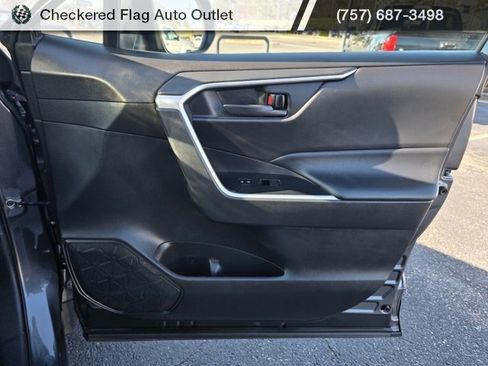 Used 2021 Toyota RAV4 LE image 42