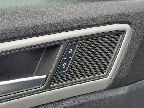 Used 2021 Volkswagen Atlas SE w/ Panoramic Sunroof Package image 18