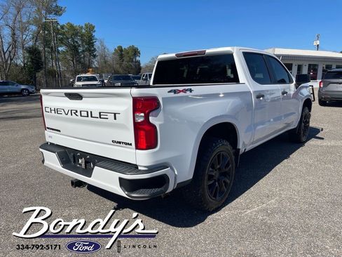 Used 2021 Chevrolet Silverado 1500 Custom image 15