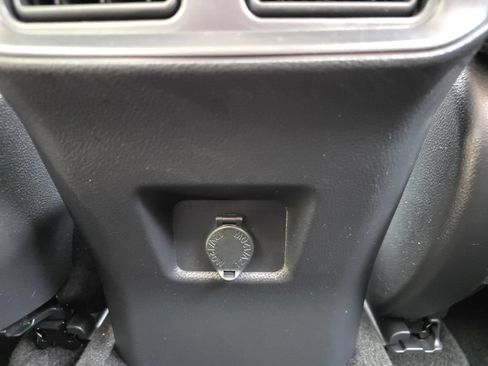 Used 2025 Toyota RAV4 LE AWD/4WD image 30