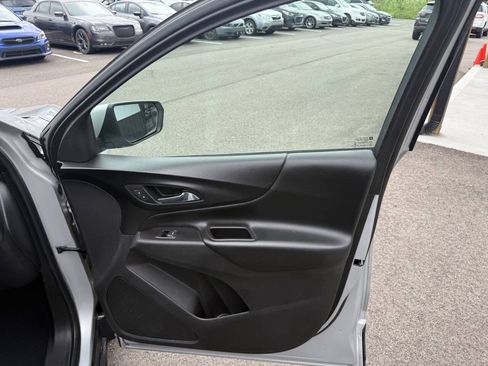 Used 2020 Chevrolet Equinox LT FWD image 12