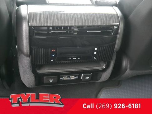 Used 2022 Jeep Wagoneer Series III w/ Premium Group I AWD/4WD image 42