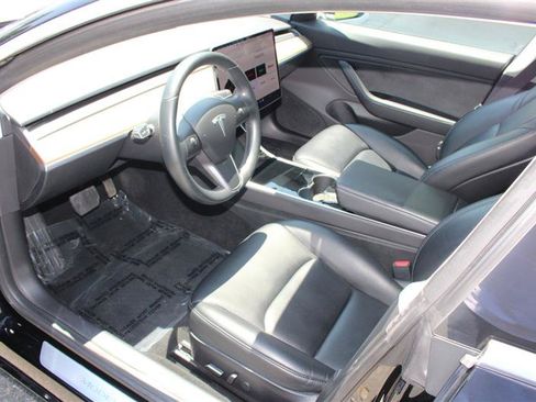 Used 2019 Tesla Model 3 Standard Range Plus RWD image 9