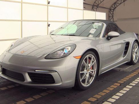 Used 2017 Porsche 718 Boxster S image 1