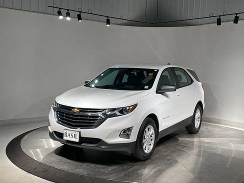 Used 2020 Chevrolet Equinox LS image 8