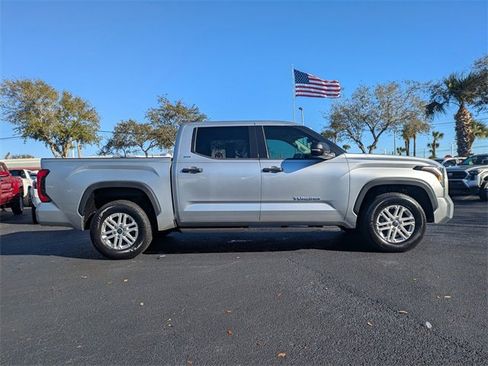 Used 2022 Toyota Tundra SR5 w/ Convenience Package image 3